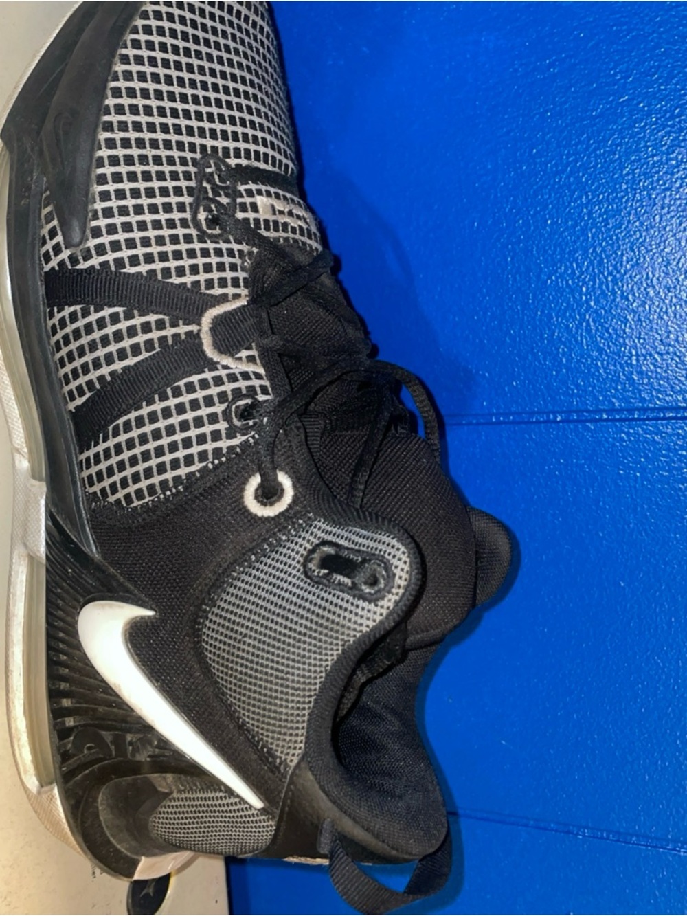 Nike Men’s Black and White Athletic Training Shoes